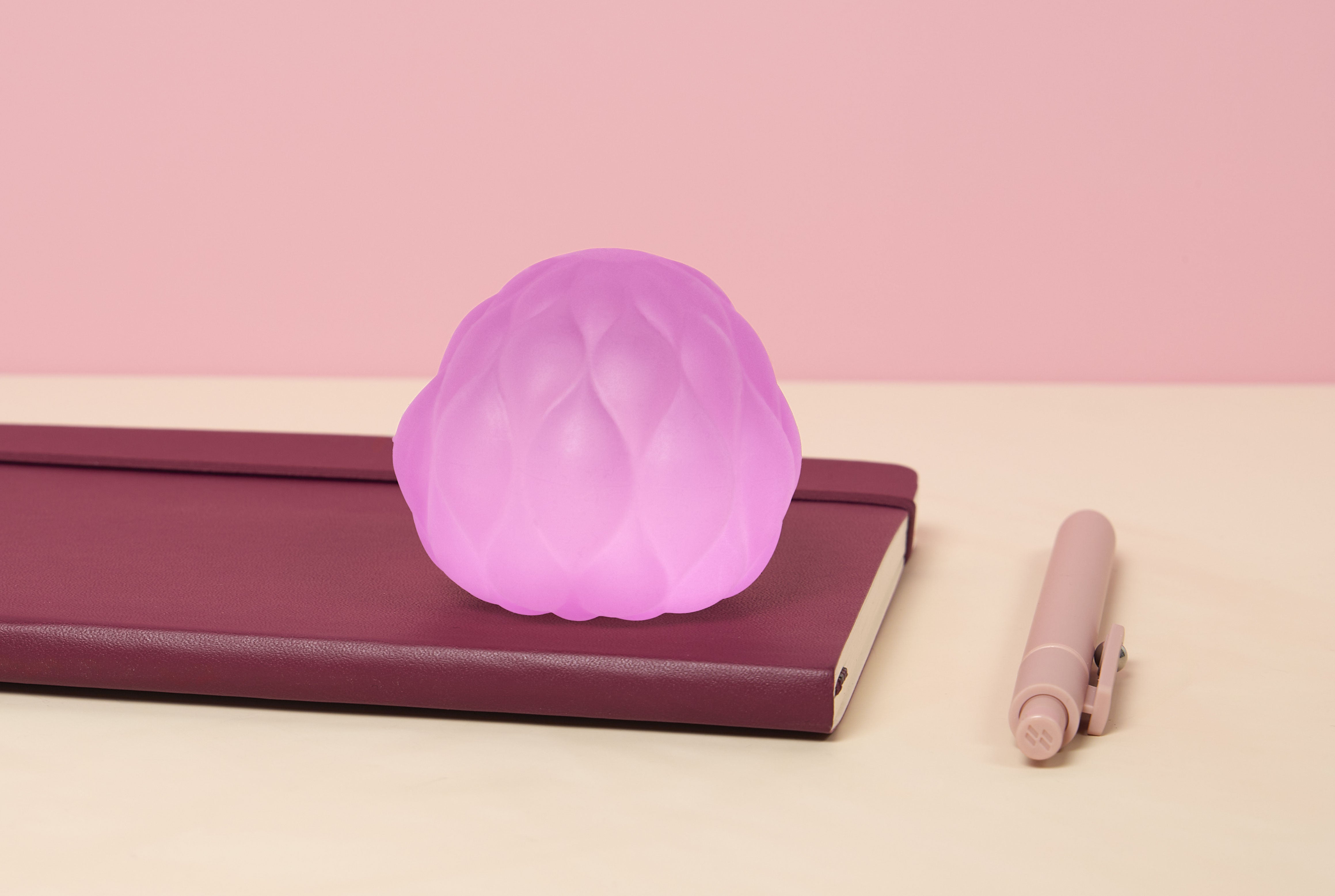 Speks Gump Surface textured memory gel stress ball desk fidget toy quilt moonjelly
